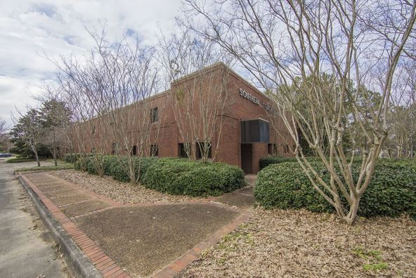 1818 Merchants Dr, Hoover, AL 35244